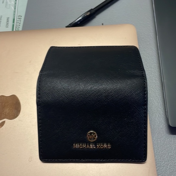 Michael Kors NWT ID card case Leather - Picture 4 of 5